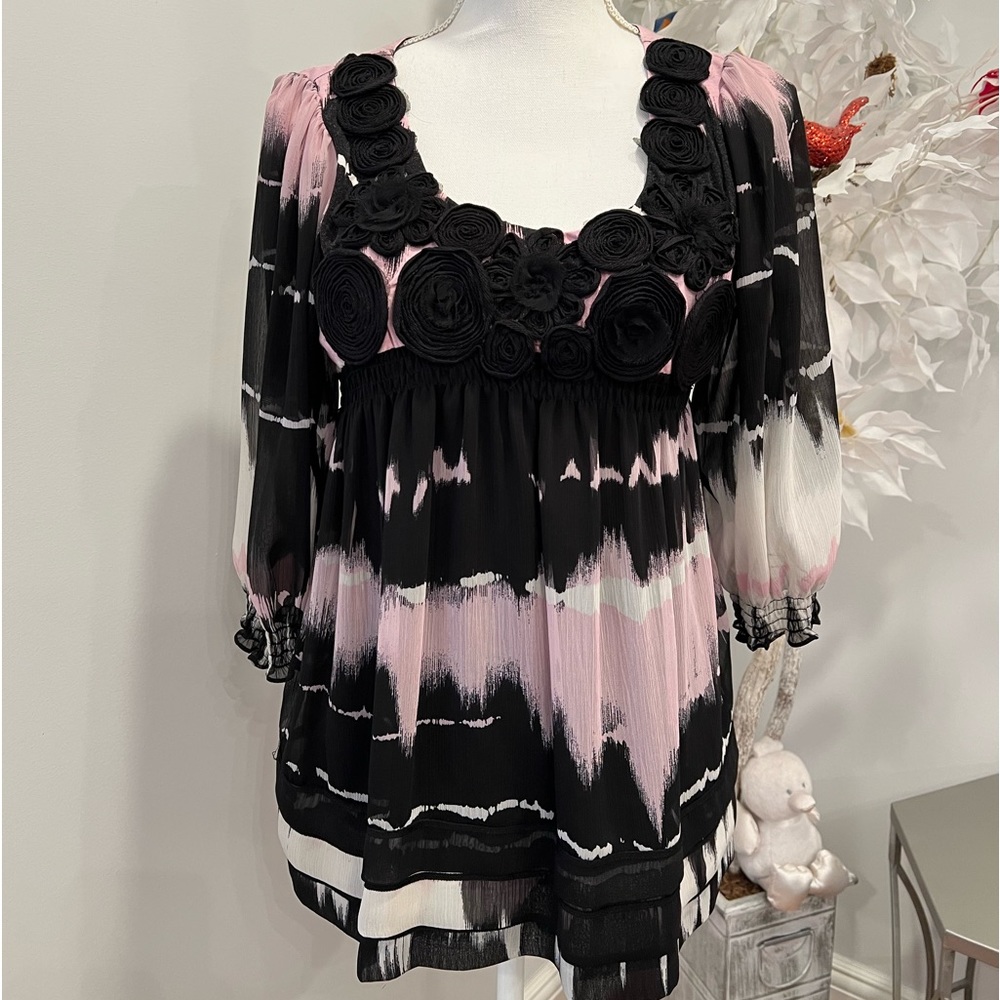 Beautiful color eci NY blouse